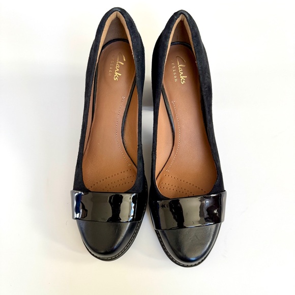 NWOB Clarks Artisan Women's Tarah Patent Suede Leather Black Pumps Chunky Heel 8 - Picture 2 of 9